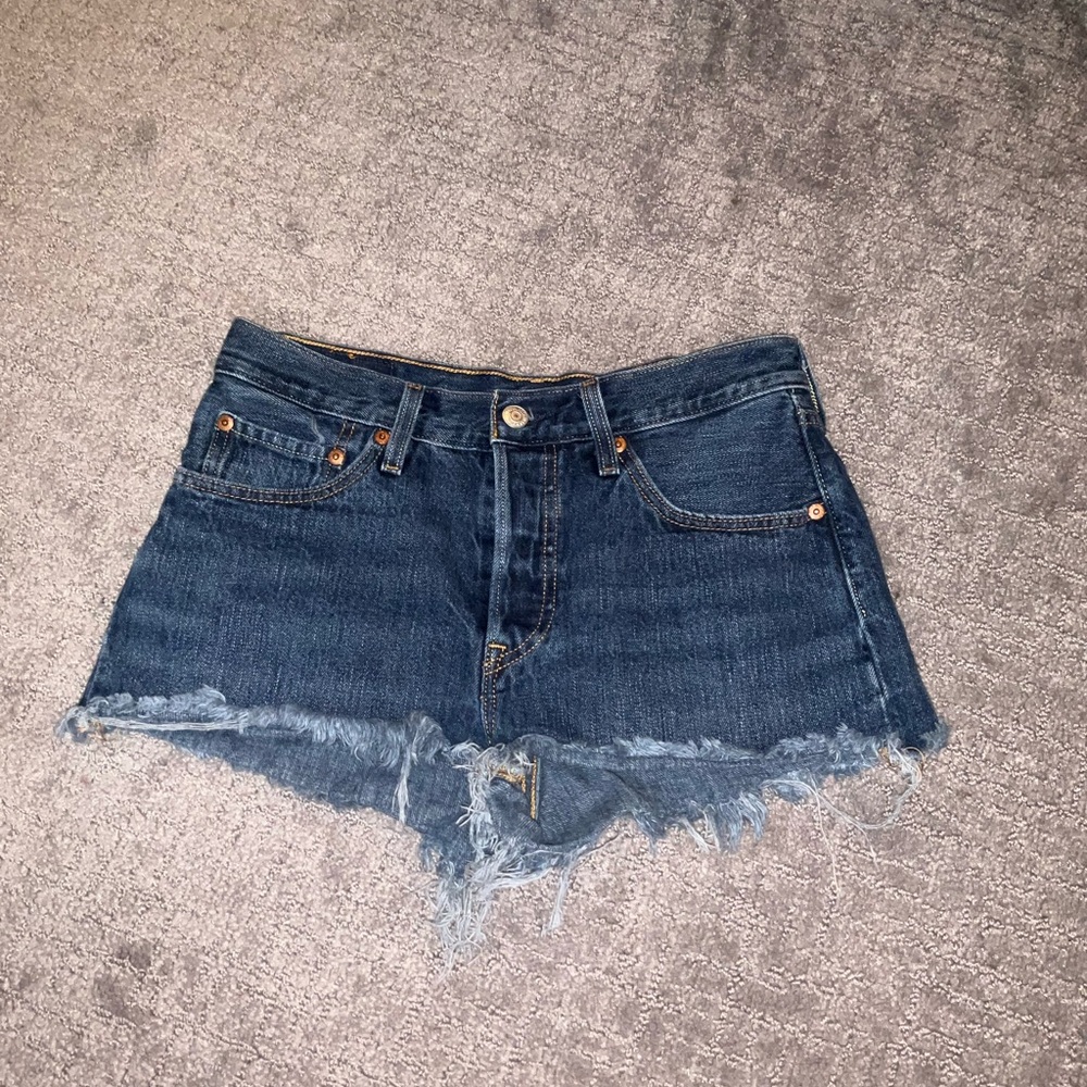 Levi’s 501 Frayed Hem Shorts